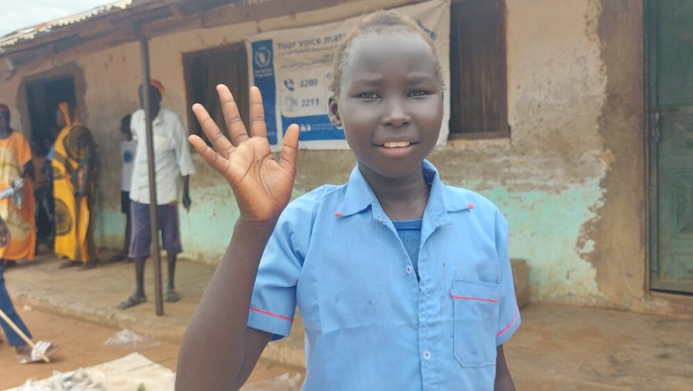Anyier Garang Dumo now has new sandals and can walk confidently to school. Thanks to ForAfrika in partnership with Life Outreach International (LOI).